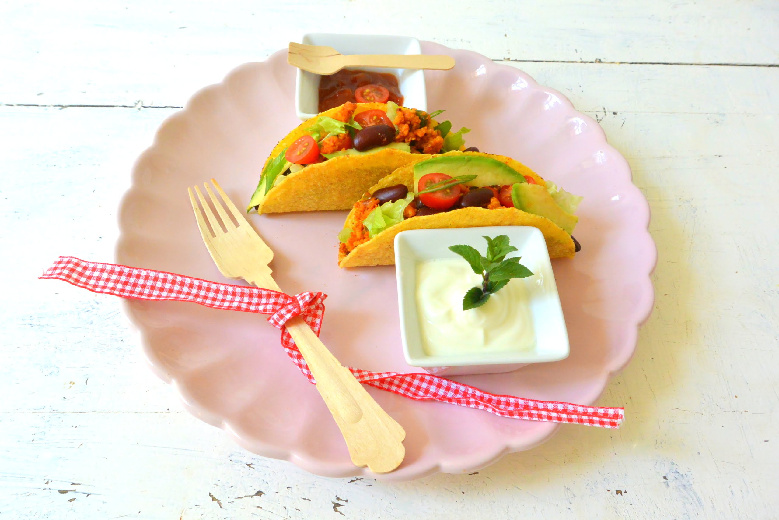Vegan gefüllte Tacos mit Limetten-Dip - Feel-Veggie.de